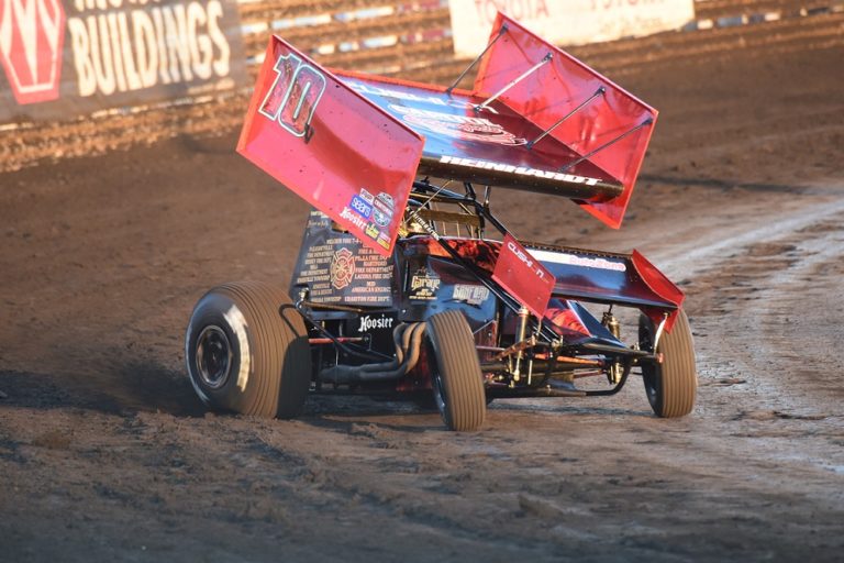 Reinhardt Makes Presence Known at Knoxville/Oskaloosa; Two dates with the ASCoC ahead