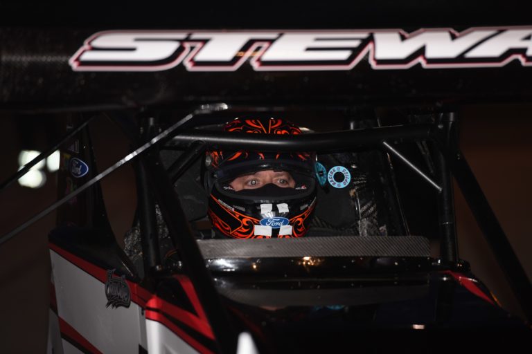 Tony Stewart back on the podium; Finishes second with USCS at North Alabama