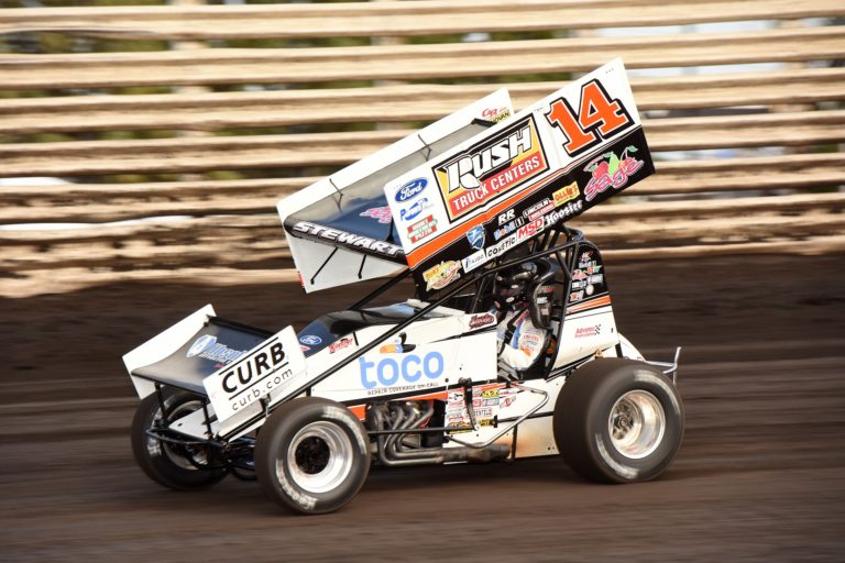 Paul McMahan subs for Tony Stewart and finishes 14th in Knoxville 360 Nationals A-Main