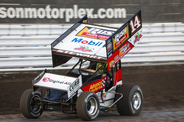 Tony Stewart advances six spots during Jackson Motorplex visit