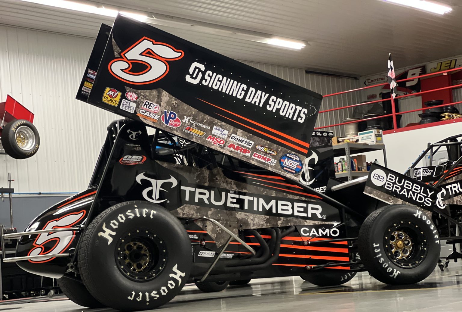 CJB Motorsports set to unveil new look for Knoxville Nationals