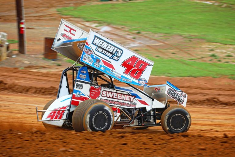 Danny Dietrich caps October slate with top-five in SprintOberfest finale