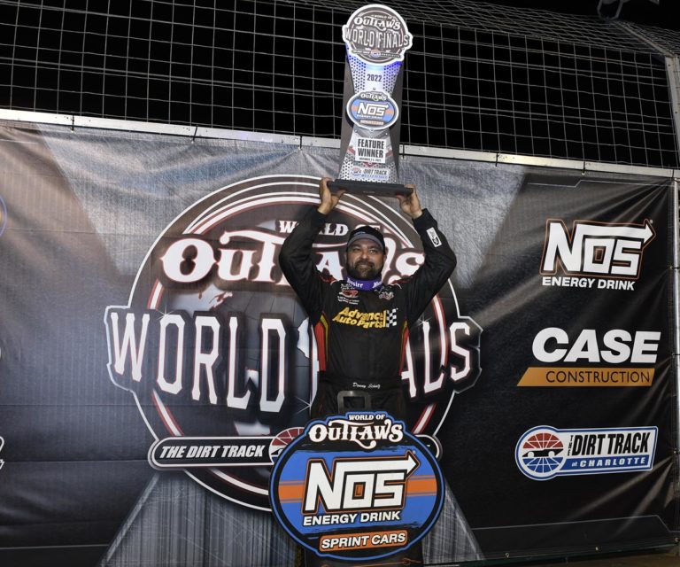 Donny Schatz closes out 2022 World of Outlaws campaign with back-to-back World Finals victories